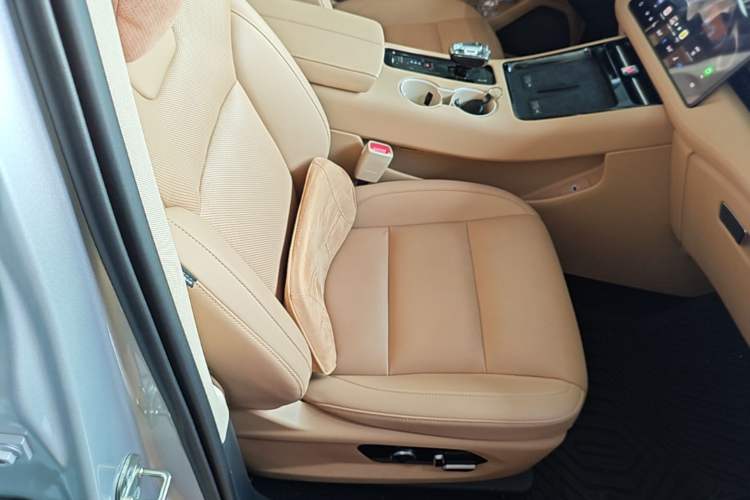 Used Hima AITO M5 2023 Extended-Range Rear-Drive Intelligent Driving Version Right Front Seat