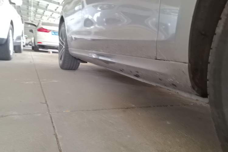 Used Hima AITO M5 2023 Pure Electric Rear-Drive Intelligent Driving Version Right Side Sill