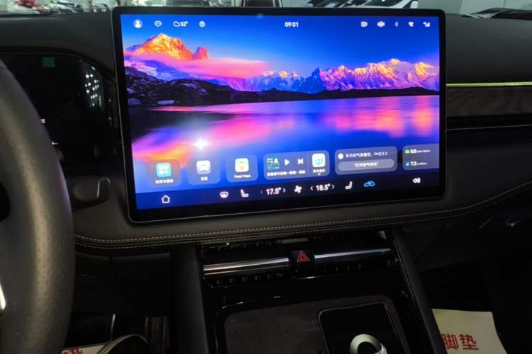 Used Hima AITO M5 2023 Extended-Range Four-Wheel Drive Intelligent Driving Version Audio And AC Panel