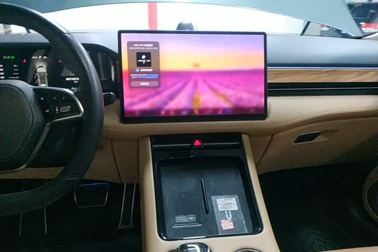 Used Hima AITO M5 2023 Extended-Range Four-Wheel Drive Intelligent Driving Version Audio And AC Panel