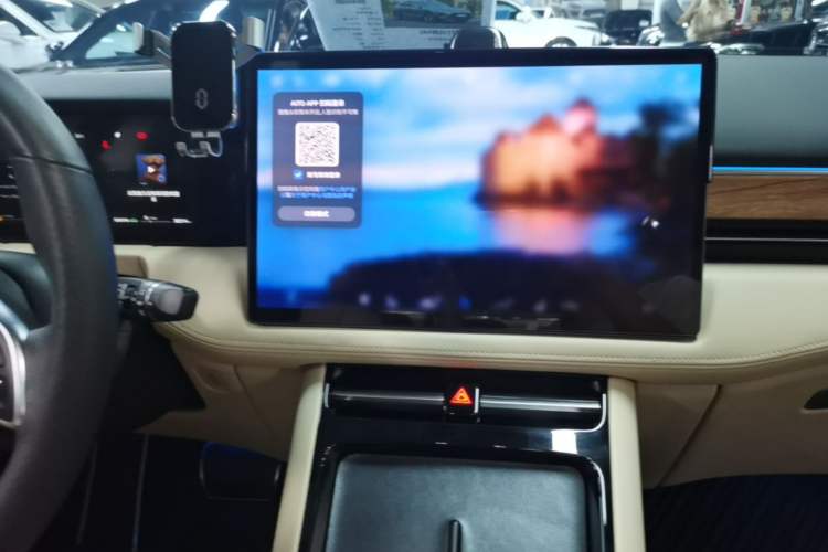 Used Hima AITO M5 2023 Extended-Range Rear-Drive Intelligent Driving Version Audio And AC Panel