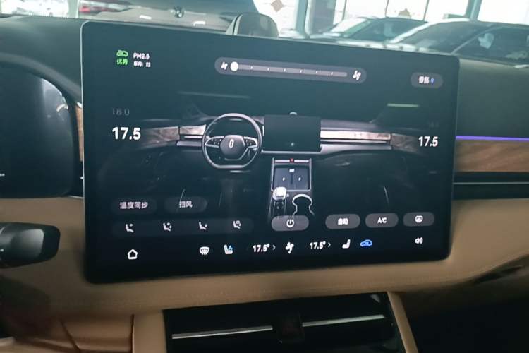Used Hima AITO M5 2023 Extended-Range Four-Wheel Drive Intelligent Driving Version Audio And AC Panel