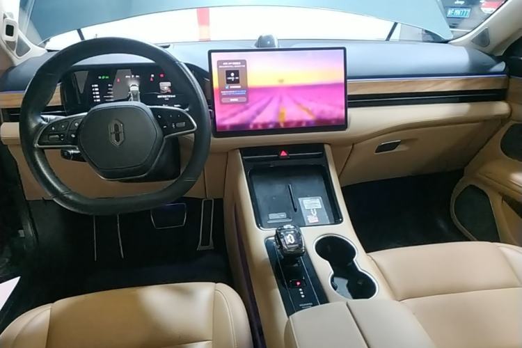 Used Hima AITO M5 2023 Extended-Range Four-Wheel Drive Intelligent Driving Version Center Console