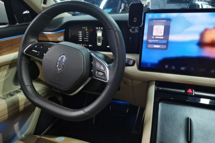 Used Hima AITO M5 2023 Extended-Range Rear-Drive Intelligent Driving Version Center Console