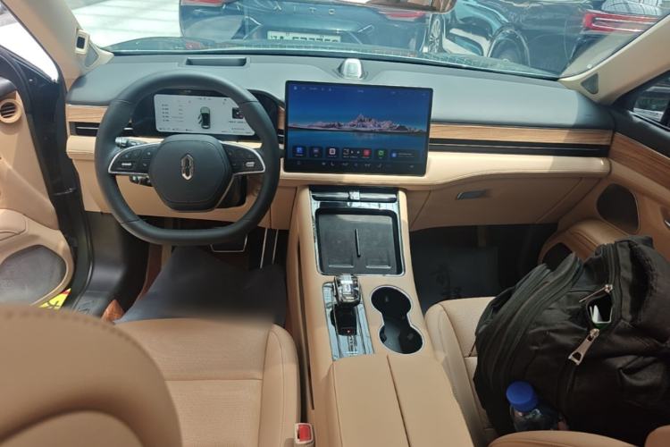 Used Hima AITO M5 2023 Extended-Range Rear-Drive Intelligent Driving Version Center Console