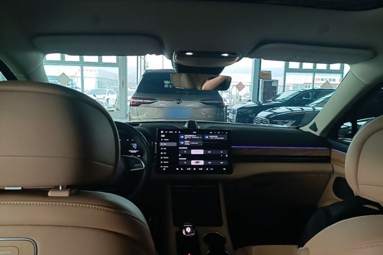 Used Hima AITO M5 2023 Extended-Range Four-Wheel Drive Intelligent Driving Version Center Console