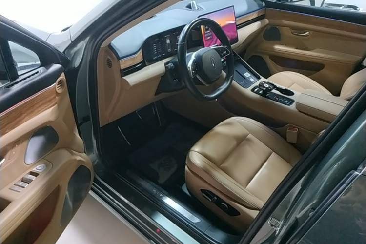 Used Hima AITO M5 2023 Extended-Range Four-Wheel Drive Intelligent Driving Version Driver Seat