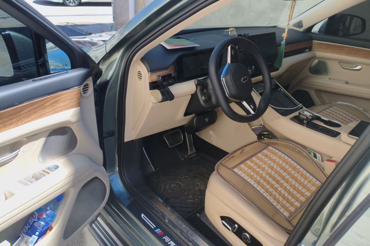 Used Hima AITO M5 2023 Extended-Range Four-Wheel Drive Intelligent Driving Version Driver Seat