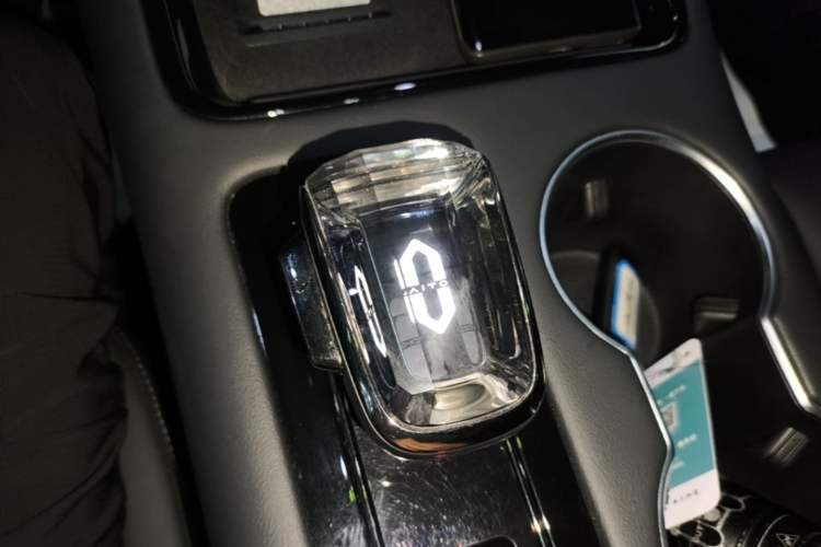 Used Hima AITO M5 2023 Extended-Range Four-Wheel Drive Intelligent Driving Version Gear Lever