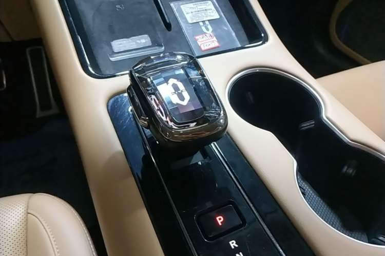 Used Hima AITO M5 2023 Extended-Range Four-Wheel Drive Intelligent Driving Version Gear Lever