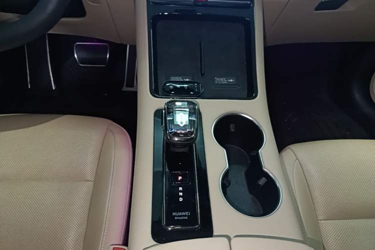 Used Hima AITO M5 2023 Extended-Range Rear-Drive Intelligent Driving Version Gear Lever