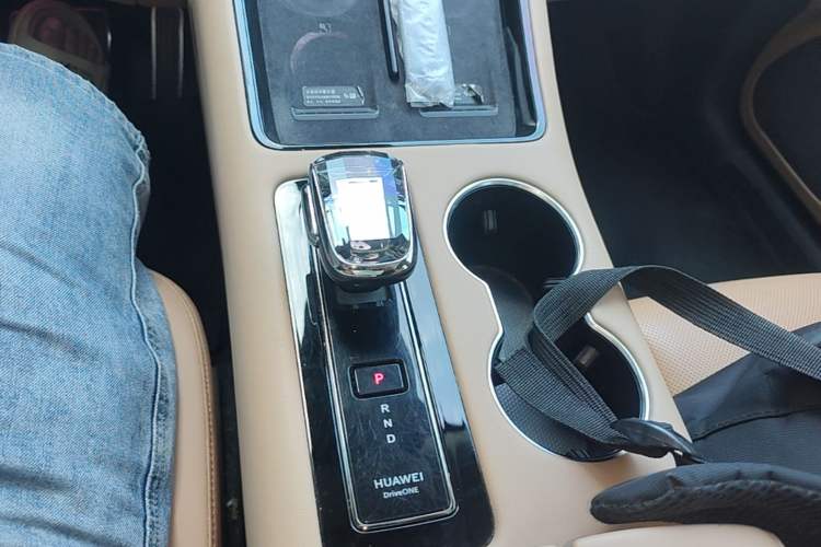 Used Hima AITO M5 2023 Extended-Range Four-Wheel Drive Intelligent Driving Version Gear Lever
