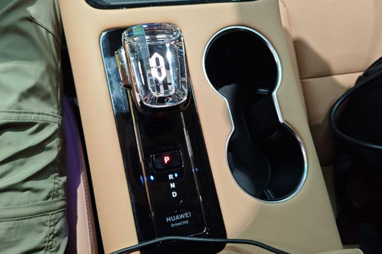 Used Hima AITO M5 2023 Extended-Range Four-Wheel Drive Intelligent Driving Version Gear Lever