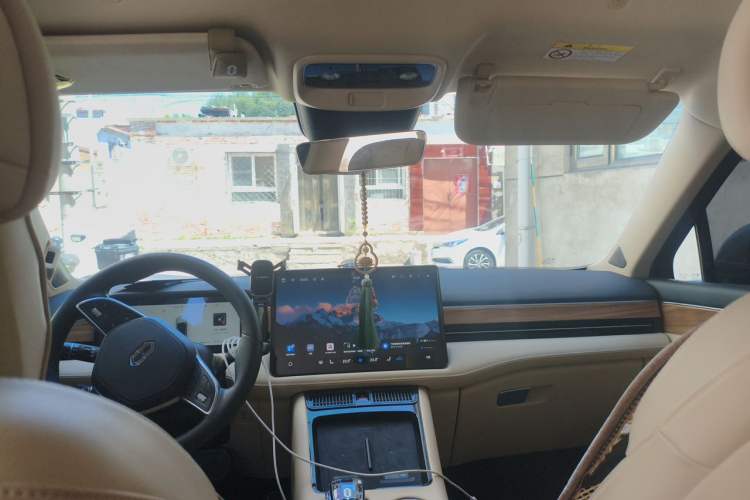 Used Hima AITO M5 2023 Extended-Range Four-Wheel Drive Intelligent Driving Version Headliner