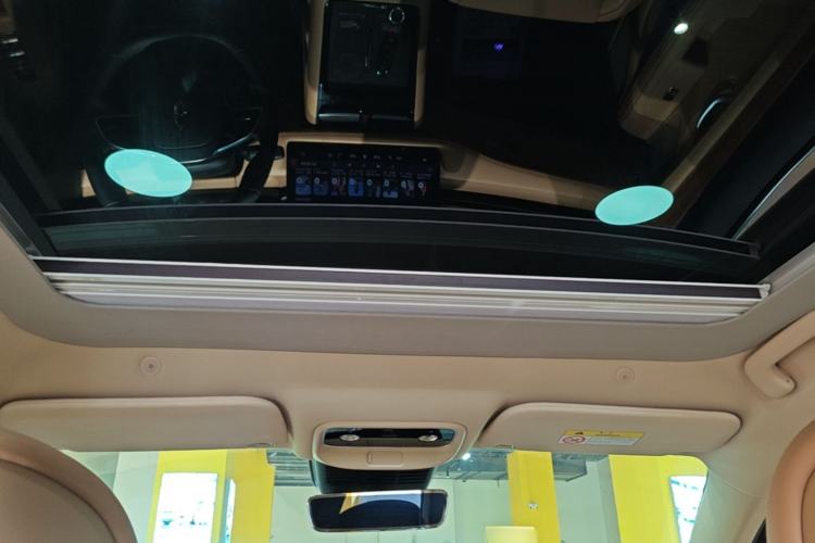 Used Hima AITO M5 2023 Extended-Range Four-Wheel Drive Intelligent Driving Version Headliner