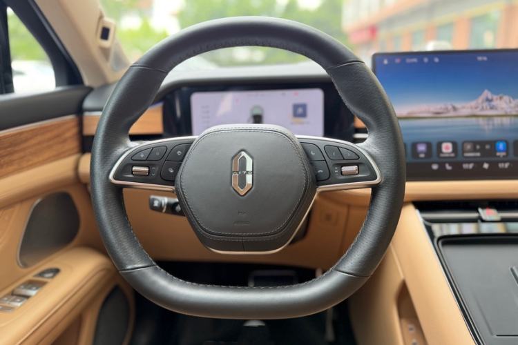 Used Hima AITO M5 2023 Extended-Range Four-Wheel Drive Intelligent Driving Version Interior 4