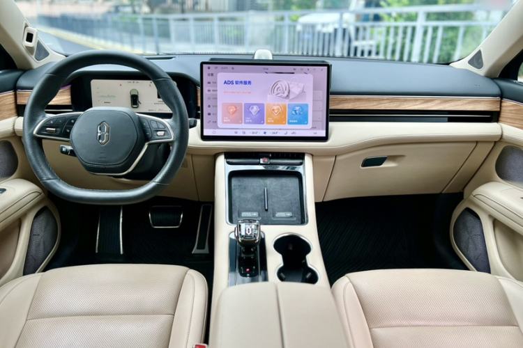 Used Hima AITO M5 2023 Extended-Range Rear-Drive Intelligent Driving Version Interior 5