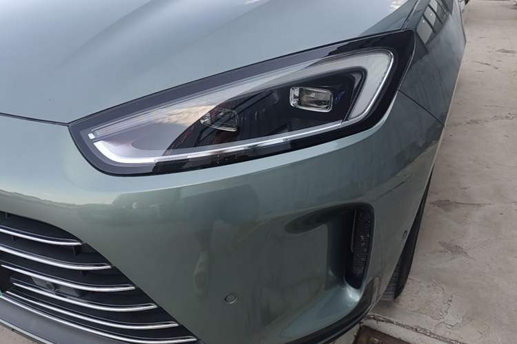 Used Hima AITO M5 2023 Extended-Range Four-Wheel Drive Intelligent Driving Version Left Front Headlight