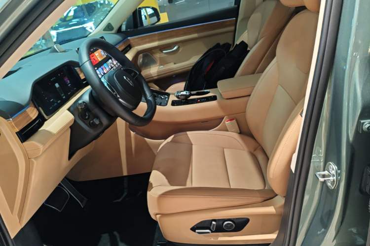 Used Hima AITO M5 2023 Extended-Range Four-Wheel Drive Intelligent Driving Version Left Front Seat