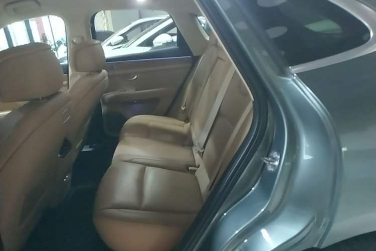 Used Hima AITO M5 2023 Extended-Range Four-Wheel Drive Intelligent Driving Version Left Rear Seat