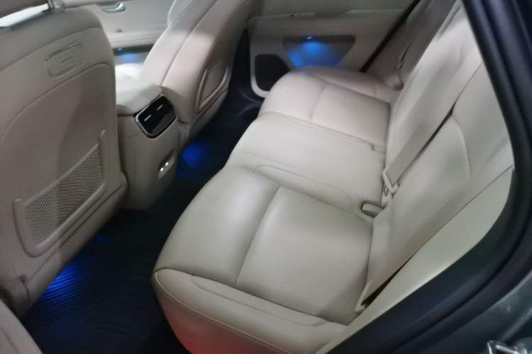 Used Hima AITO M5 2023 Extended-Range Rear-Drive Intelligent Driving Version Left Rear Seat