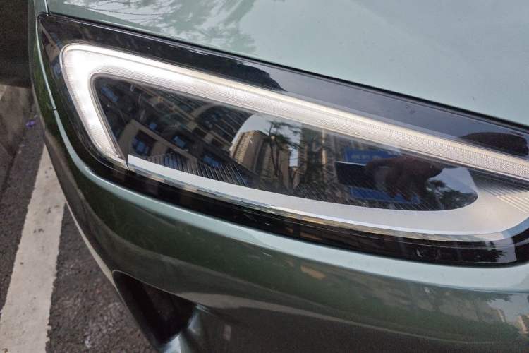 Used Hima AITO M5 2023 All-Electric Rear-Drive Standard Edition Right Front Headlight
