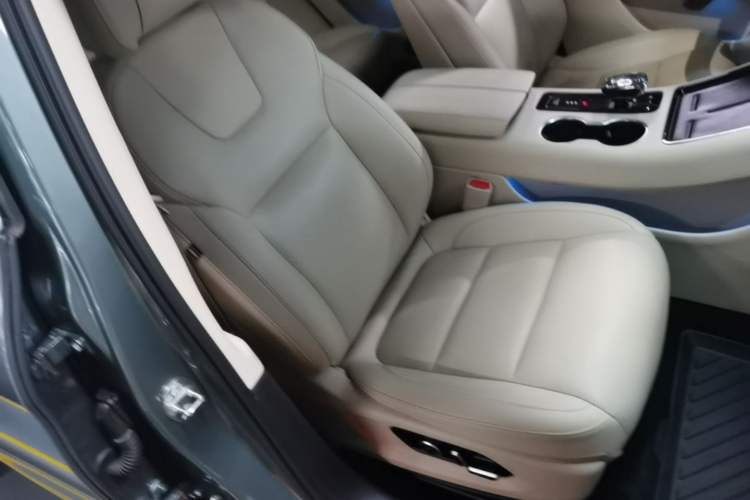 Used Hima AITO M5 2023 Extended-Range Rear-Drive Intelligent Driving Version Right Front Seat