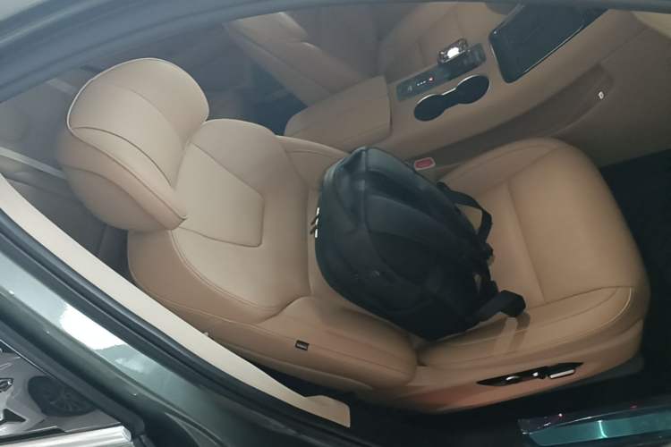 Used Hima AITO M5 2023 Extended-Range Four-Wheel Drive Intelligent Driving Version Right Front Seat