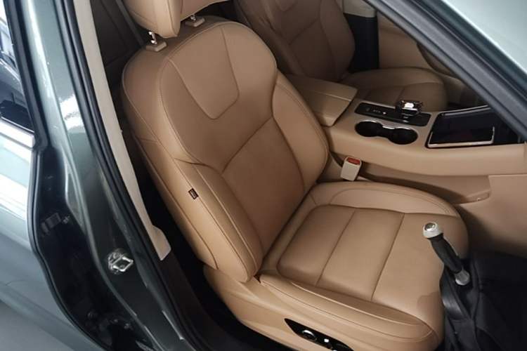 Used Hima AITO M5 2023 Extended-Range Four-Wheel Drive Intelligent Driving Version Right Front Seat