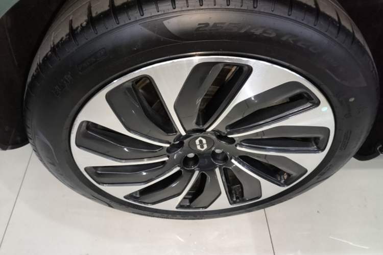 Used Hima AITO M5 2023 Extended-Range Four-Wheel Drive Intelligent Driving Version Right Rear Wheel Hub