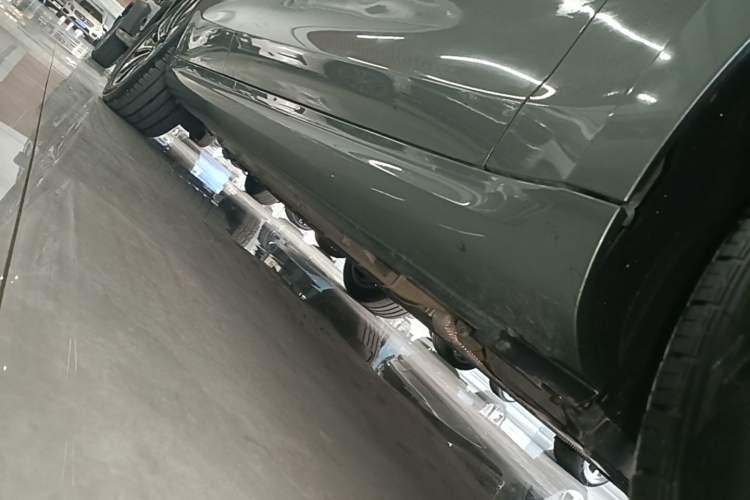 Used Hima AITO M5 2023 Extended-Range Four-Wheel Drive Intelligent Driving Version Right Side Sill