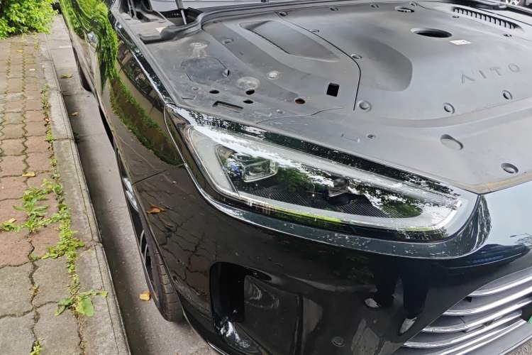 Used Hima AITO M5 2023 Extended-Range Four-Wheel Drive Intelligent Driving Version Right Front Headlight
