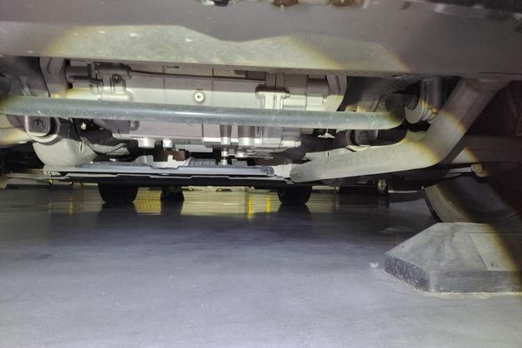 Used Hima AITO M5 2023 Extended-Range Four-Wheel Drive Intelligent Driving Version Chassis Rear