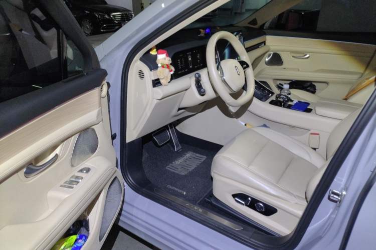 Used Hima AITO M5 2023 Extended-Range Four-Wheel Drive Intelligent Driving Version Driver Seat