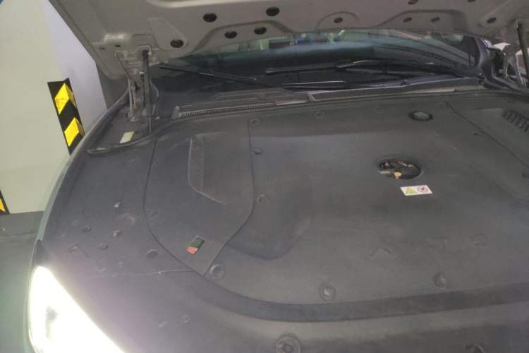 Used Hima AITO M5 2023 Extended-Range Four-Wheel Drive Intelligent Driving Version Engine Bay Right