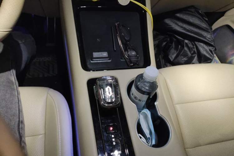 Used Hima AITO M5 2023 Extended-Range Four-Wheel Drive Intelligent Driving Version Gear Lever