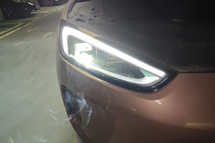 Used Hima AITO M5 2023 Pure Electric All-Wheel Drive Intelligent Driving Version Right Front Headlight