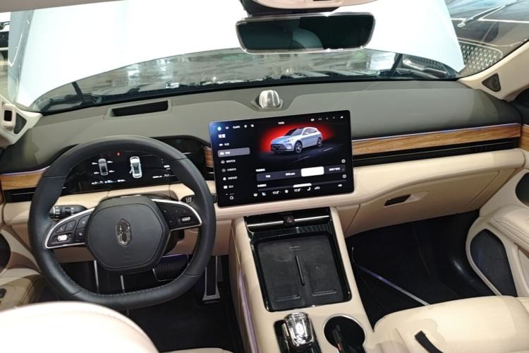 Used Hima AITO M5 2023 Extended-Range Four-Wheel Drive Intelligent Driving Version Center Console