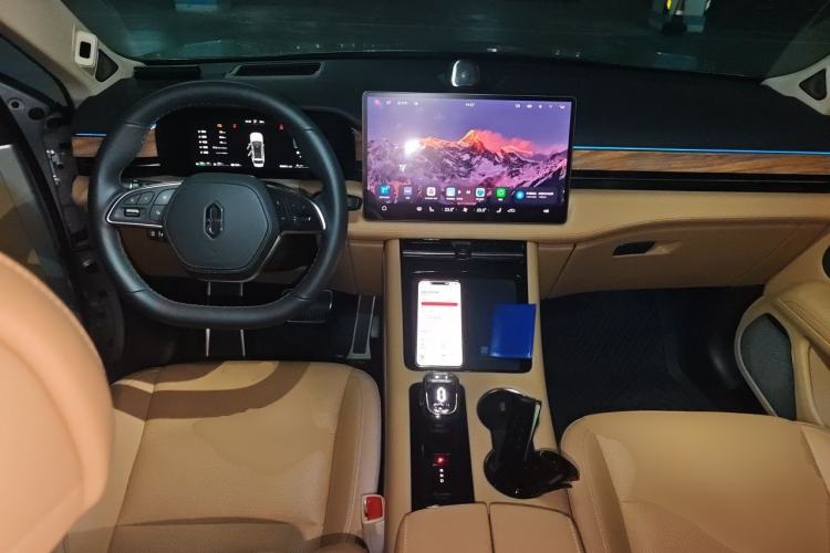 Used Hima AITO M5 2023 Extended-Range Rear-Drive Intelligent Driving Version Center Console