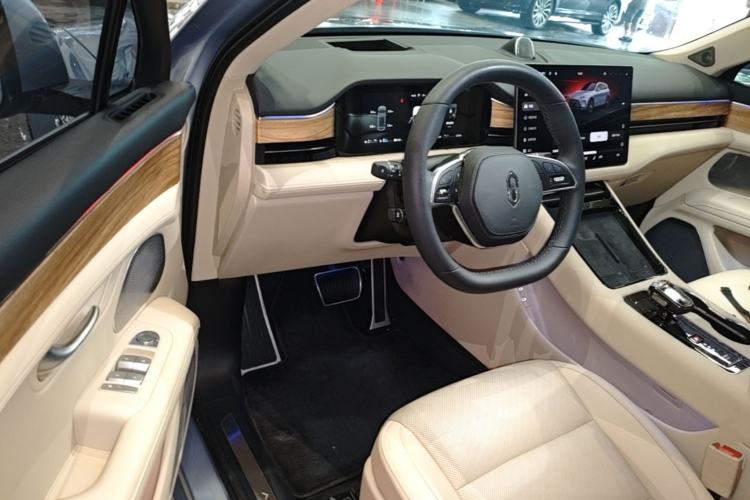 Used Hima AITO M5 2023 Extended-Range Four-Wheel Drive Intelligent Driving Version Driver Seat