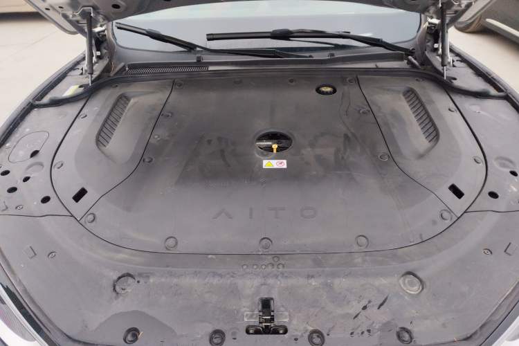 Used Hima AITO M5 2023 Extended-Range Rear-Drive Standard Version Engine Bay