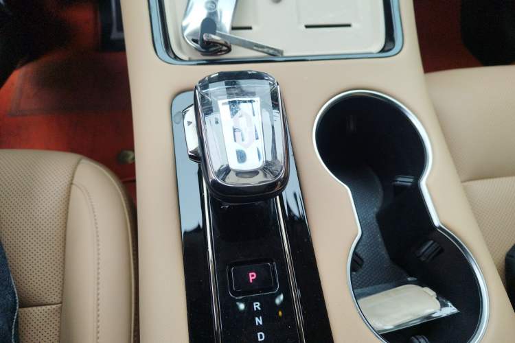 Used Hima AITO M5 2023 Extended-Range Rear-Drive Standard Version Gear Lever
