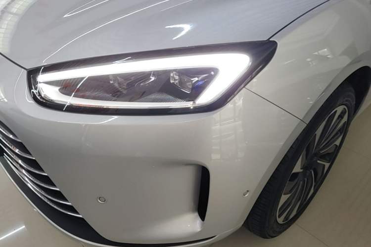 Used Hima AITO M5 2023 Extended-Range Rear-Drive Intelligent Driving Version Left Front Headlight