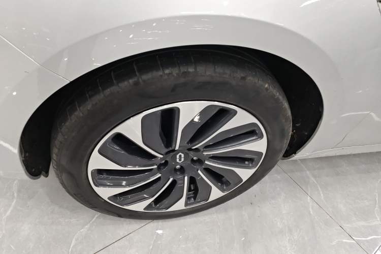Used Hima AITO M5 2023 Extended-Range Rear-Drive Intelligent Driving Version Left Front Wheel Hub