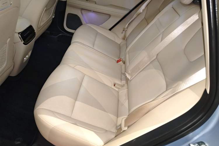 Used Hima AITO M5 2023 Extended-Range Four-Wheel Drive Intelligent Driving Version Left Rear Seat