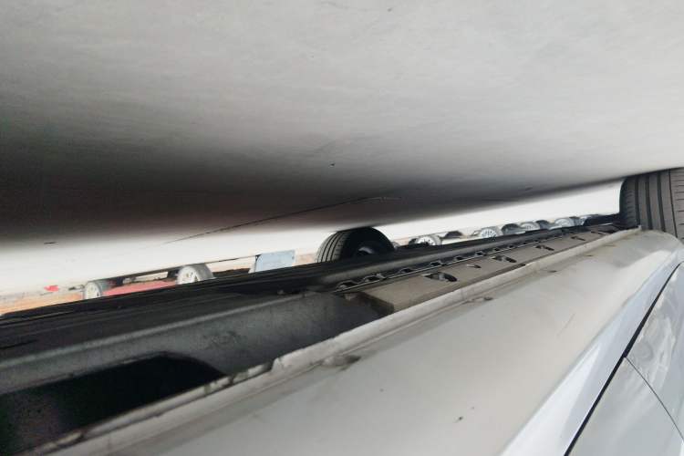 Used Hima AITO M5 2023 Extended-Range Rear-Drive Standard Version Left Side Sill