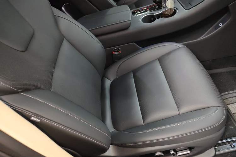 Used Hima AITO M5 2023 Extended-Range Rear-Drive Intelligent Driving Version Right Front Seat