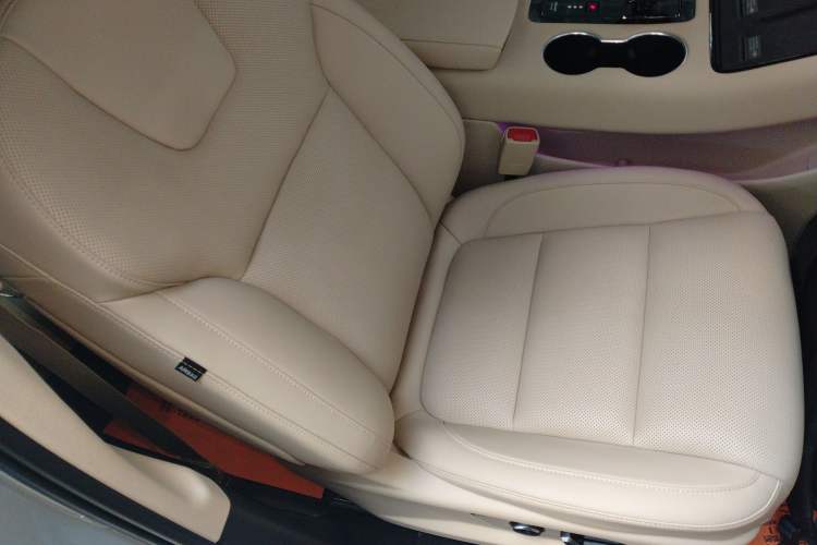 Used Hima AITO M5 2023 Extended-Range Four-Wheel Drive Intelligent Driving Version Right Front Seat