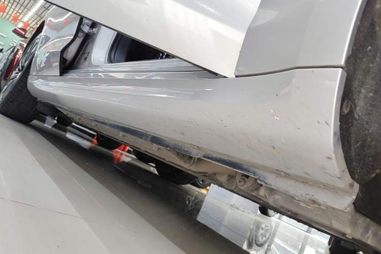 Used Hima AITO M5 2023 Extended-Range Rear-Drive Intelligent Driving Version Right Side Sill