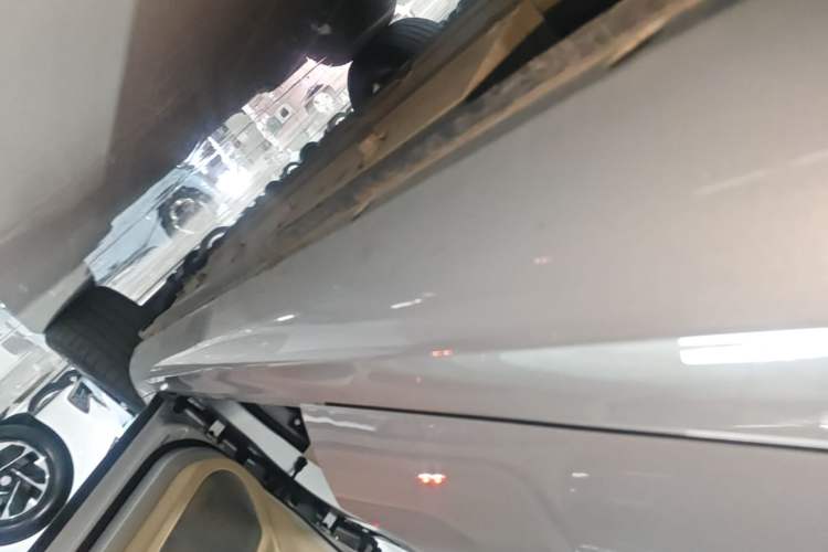 Used Hima AITO M5 2023 Extended-Range Four-Wheel Drive Intelligent Driving Version Right Side Sill